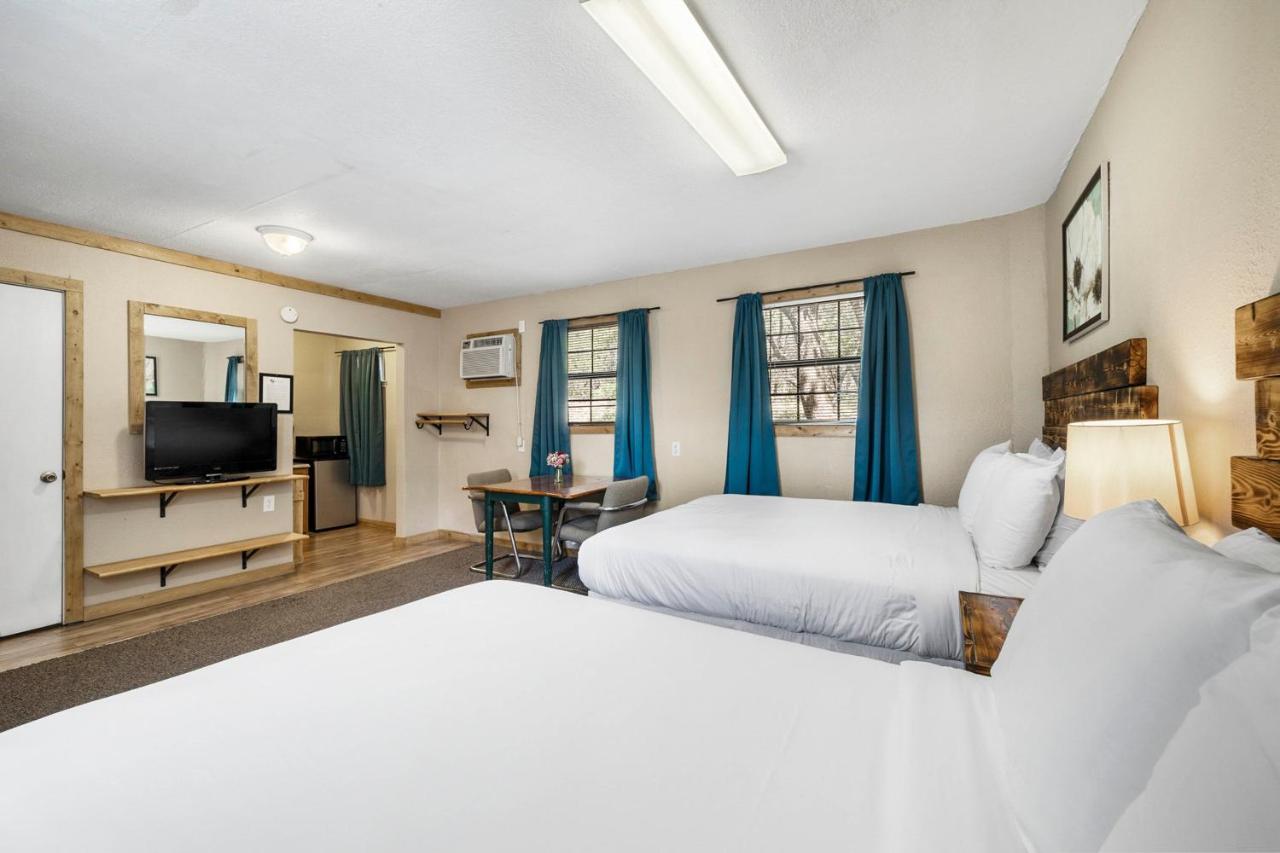 The Claire Hotel Canyon Lake Luaran gambar