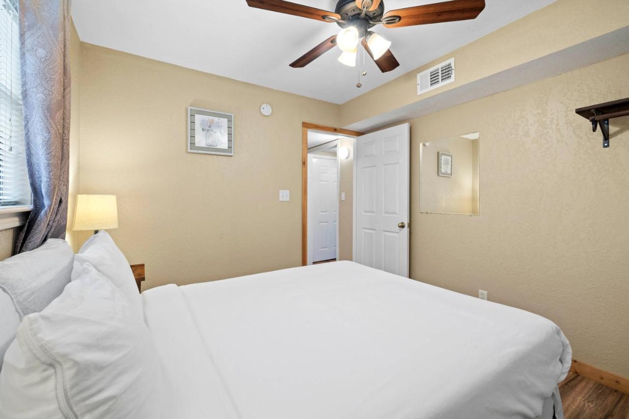 The Claire Hotel Canyon Lake Luaran gambar